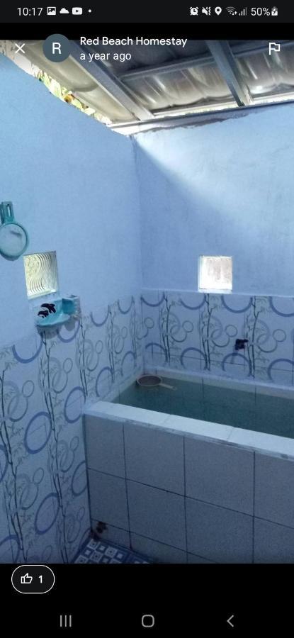 Red Beach Homestay Pasanggaran Extérieur photo