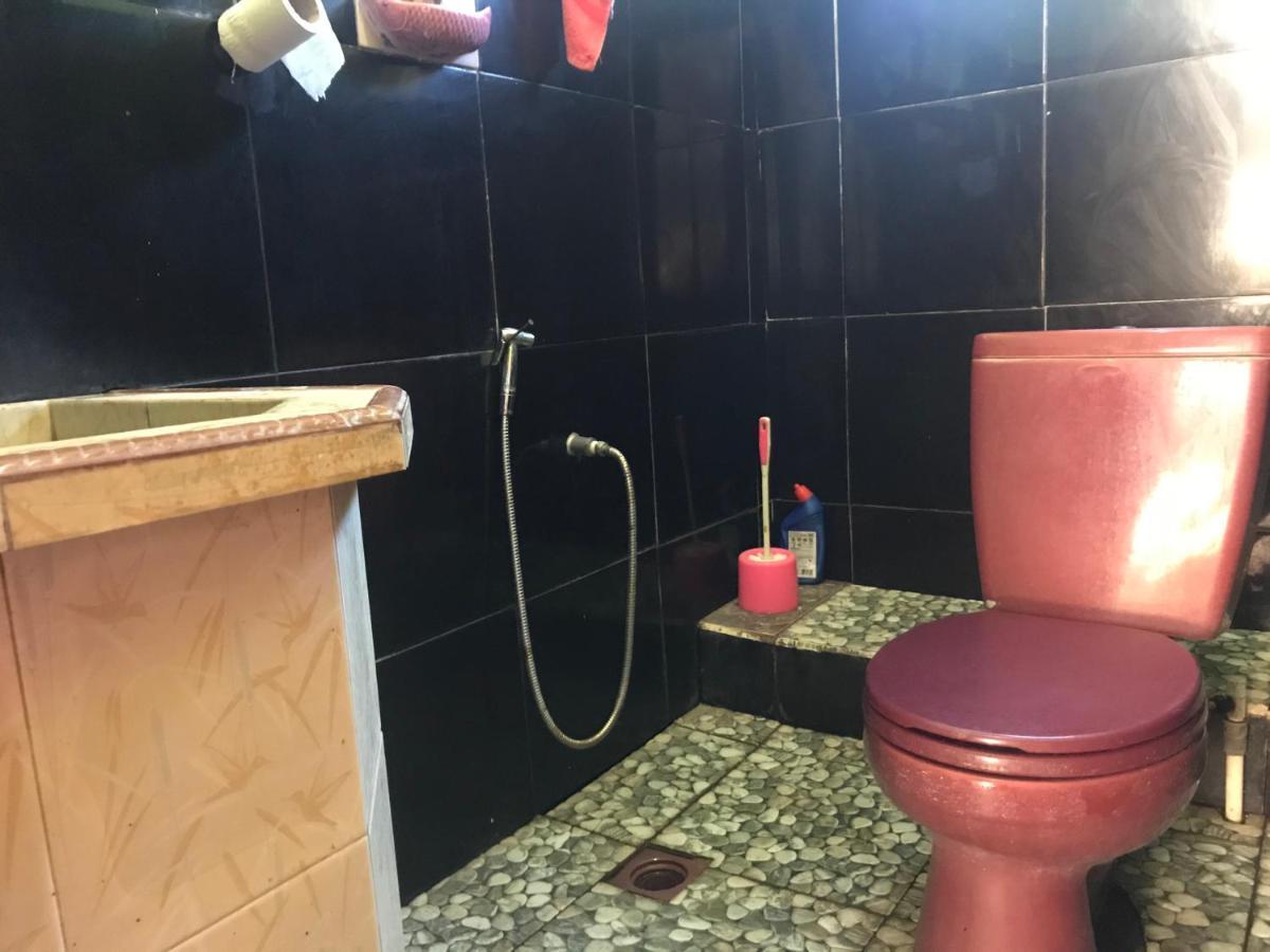 Red Beach Homestay Pasanggaran Extérieur photo